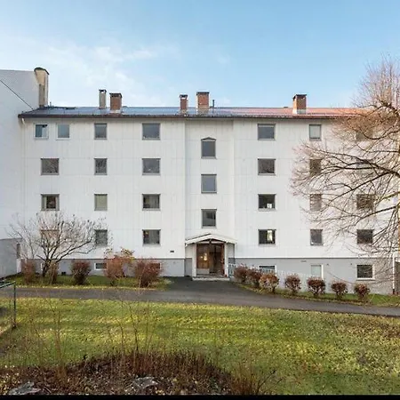 Cozy By Subway, Parking شقة